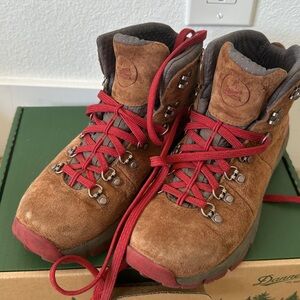 Danner mountains 600 hiking boots